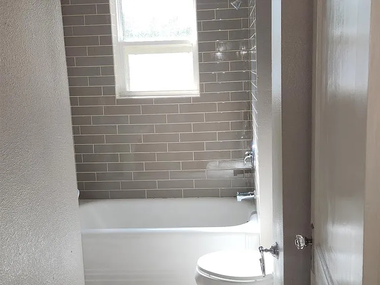 1709 Enfield Rd #A — Photo 5