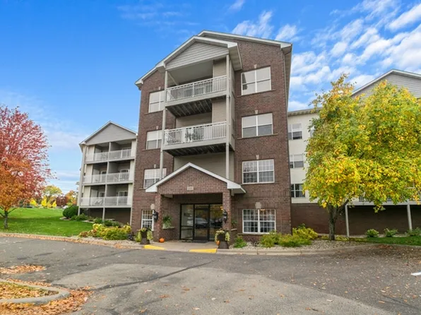 2231 Penn Pl APT 219, North Saint Paul, MN 55109