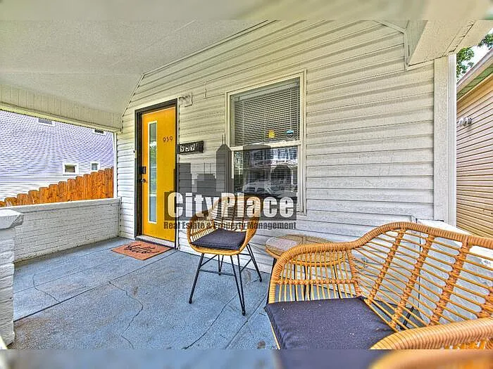 3 bed, 1.0 bath, 840 sqft, $1,370 — Photo 4
