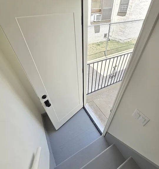 351 S Detroit St #4 — Photo 14