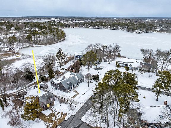 4th image of 10 North Road