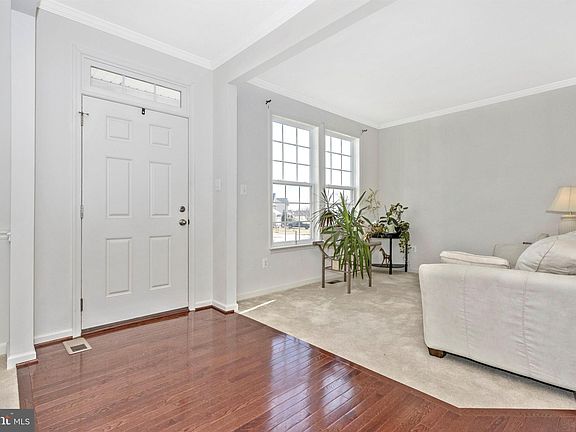 2nd image of 9544 Dumbarton Dr
