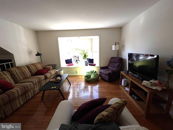 5th image of 4669 Forestdale Dr