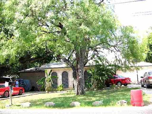 1st image of 219-221 W LIGUSTRUM DR