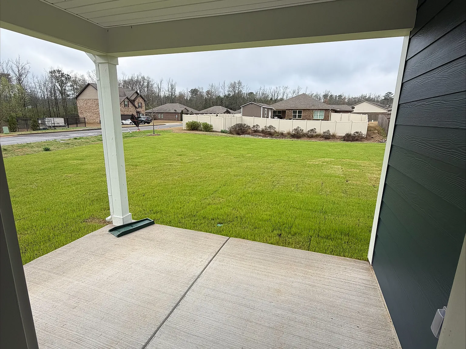 1140 Waverly Ln - 1 — Photo 2