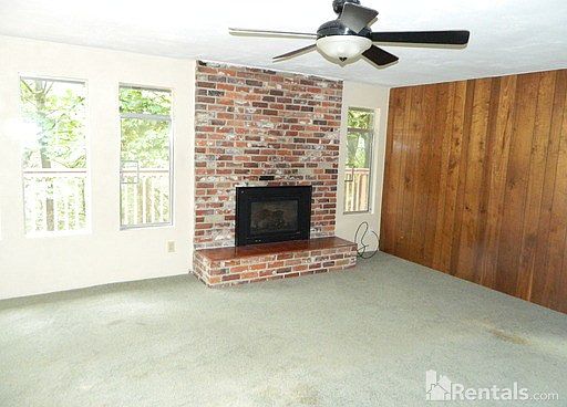 2nd image of 10940 SE 287th St