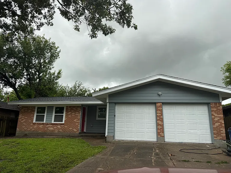 3411 Oleander Ave — Photo 1