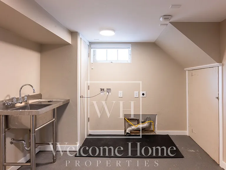 334 E Chestnut St — Photo 33