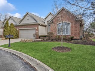 8711 Berkley Ct, Orland Park, IL