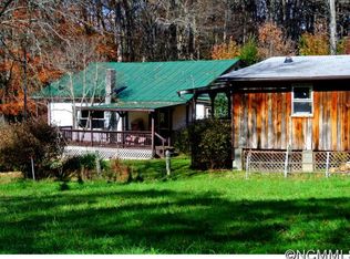 45 Laurel Heights Dr, Burnsville, NC 28714