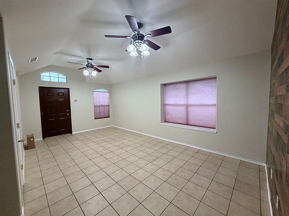 3rd image of 1625 Denmark Ln