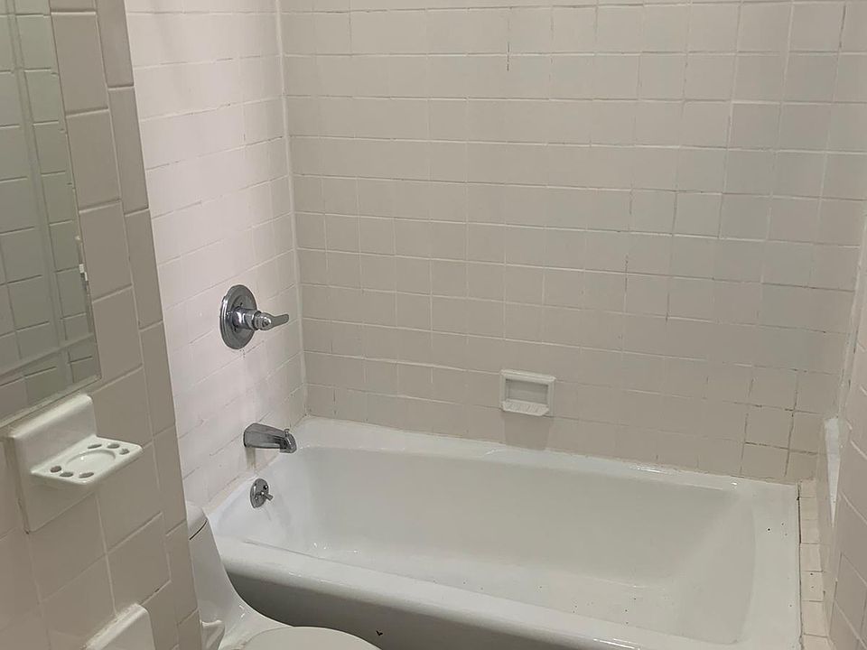 2nd image of 220 W 93rd St #5M