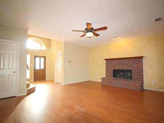4th image of 6729 Sweetwater Dr
