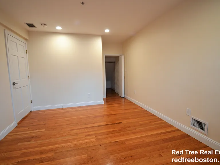 1801 Beacon St #2 — Photo 10