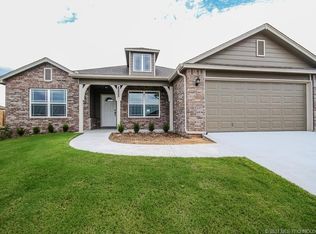 8825 S 256 East Ave, Broken Arrow, OK 74014