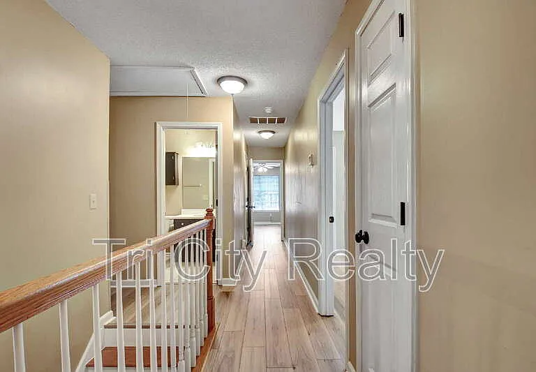 49 Montrose Ln — Photo 47