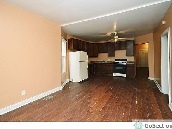 3rd image of 630 N Leamington Ave #2