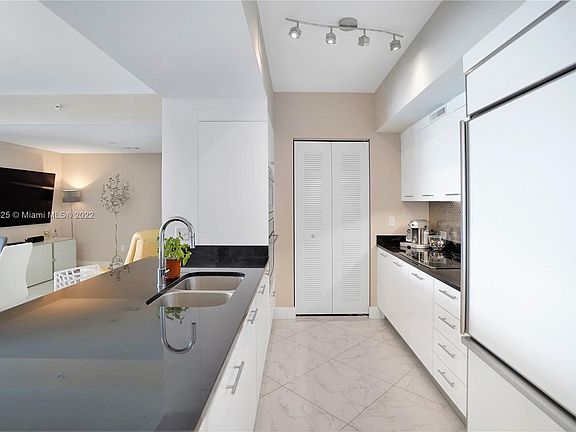 3rd image of 3951 S Ocean Dr Unit 902