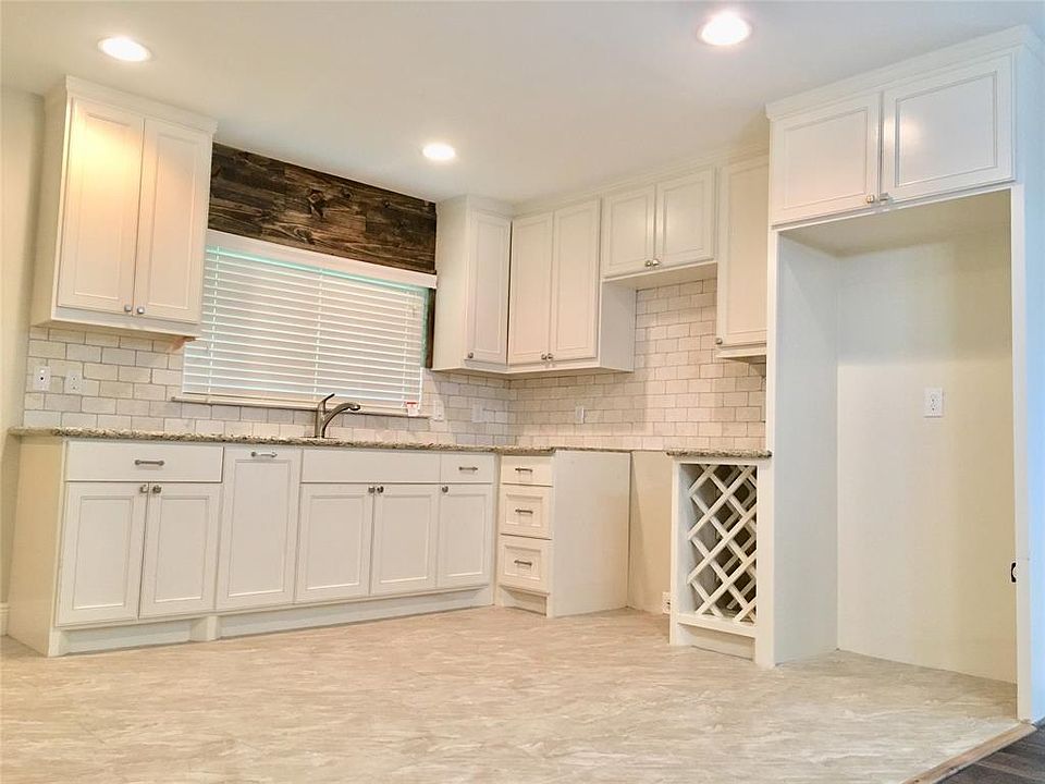 1st image of 3918 Cedar Forest Dr
