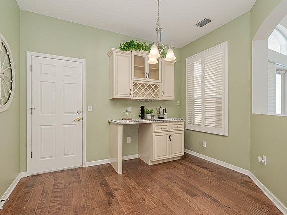 3rd image of 505 Espana Ct #505