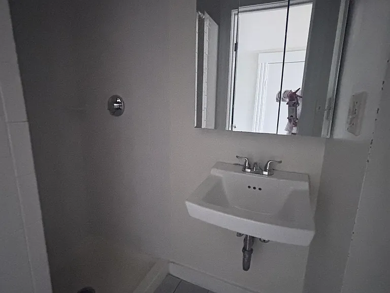 15-17 Etna St #15 — Photo 13