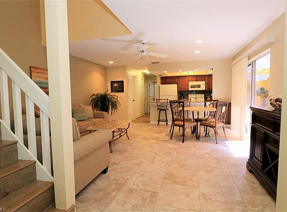 5th image of 13721 Markham Ln #1