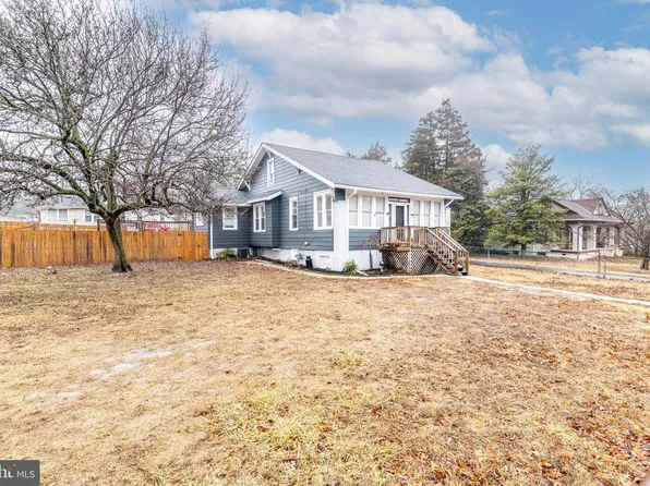 100 Erial Rd, Clementon, NJ 08021