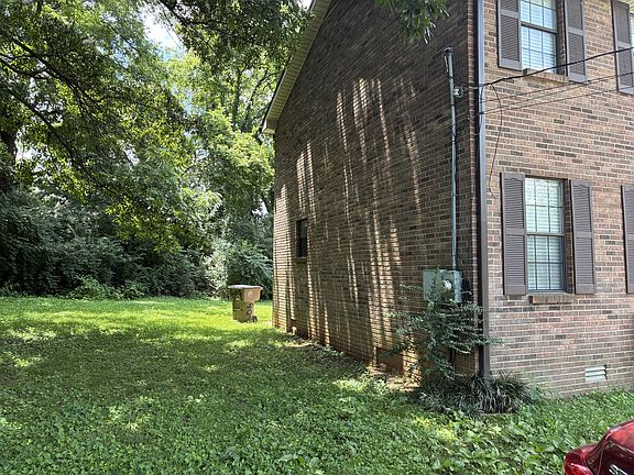 2nd image of 409 Derrick Ct