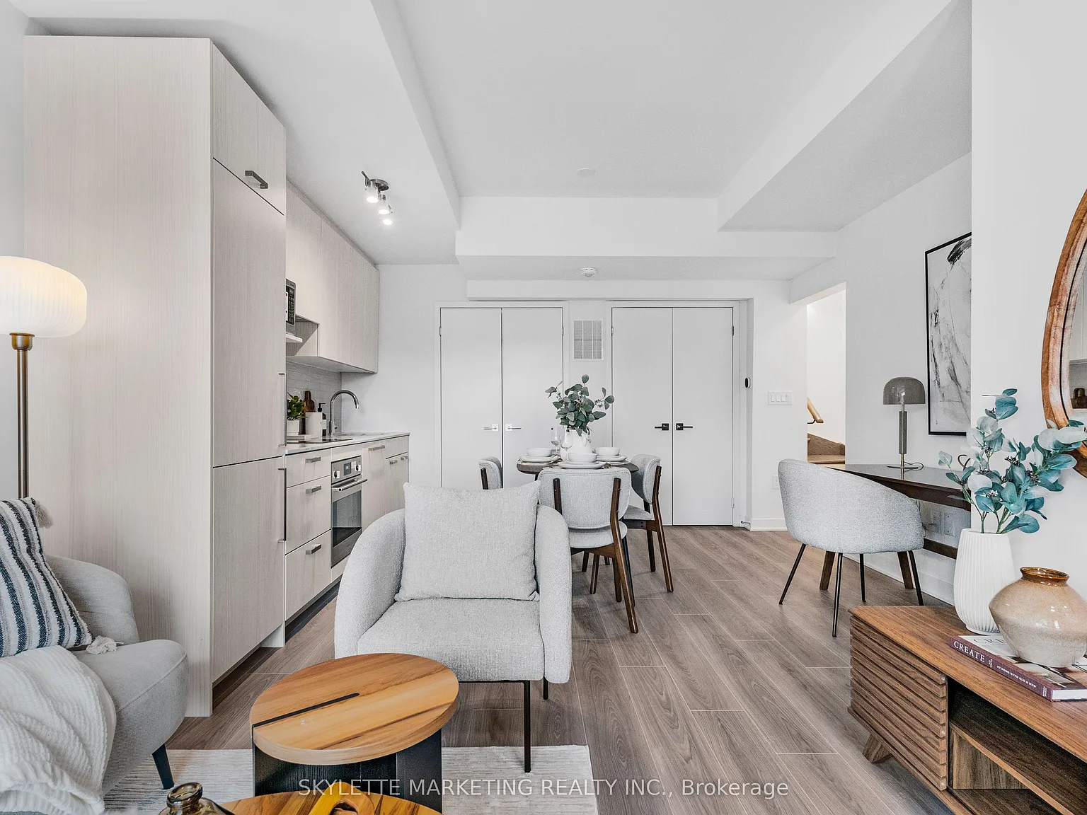 2 bed, $2,650 — Photo 2