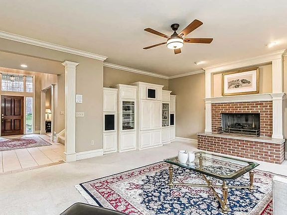 5th image of 8034 Balmoral Ct