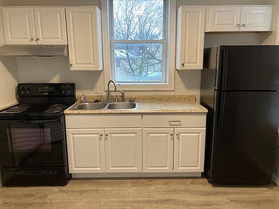 2nd image of 278 Crosby St APT 4