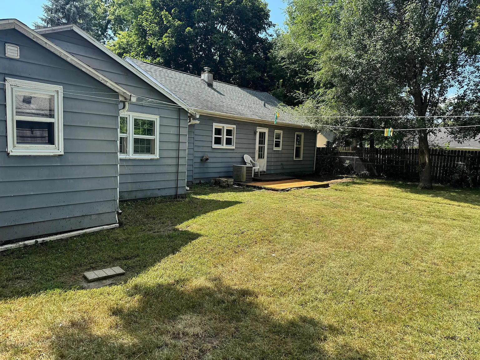3 bed, 2.0 bath, 1508 sqft, $1,749 — Photo 3