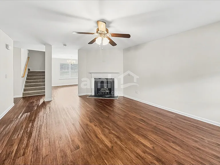 145 Mount Olivet Dr — Photo 8