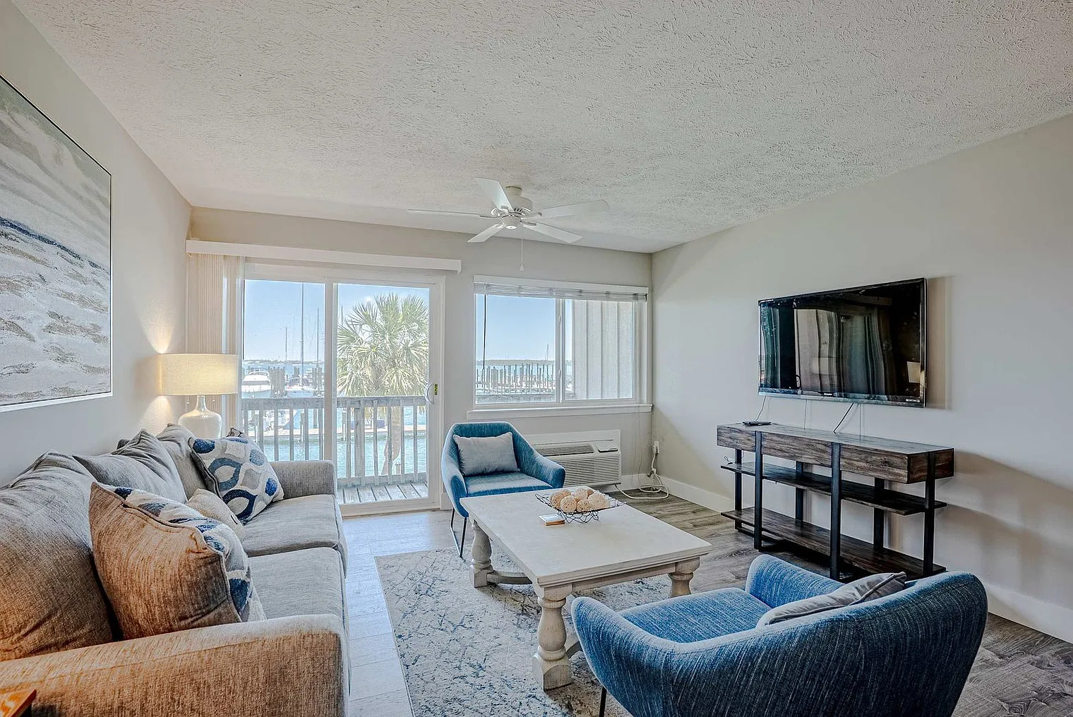 2 bed, 2.0 bath, 1194 sqft, $2,916 — Photo 3