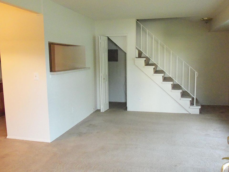 1st image of 2550 Ivy Hill Ln APT C