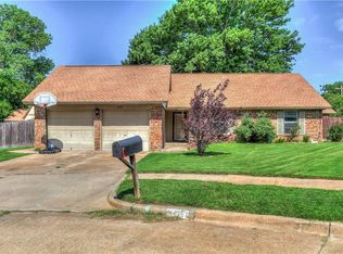 2637 Smalley Cir, Norman, OK 73071