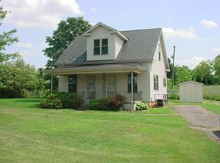 25 John Brown Ln, Glade Hill, VA 24092