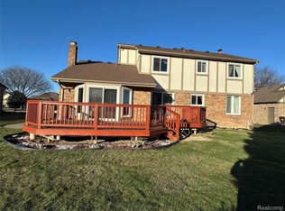 4846 Bayleaf Dr, Sterling Heights, MI 48314