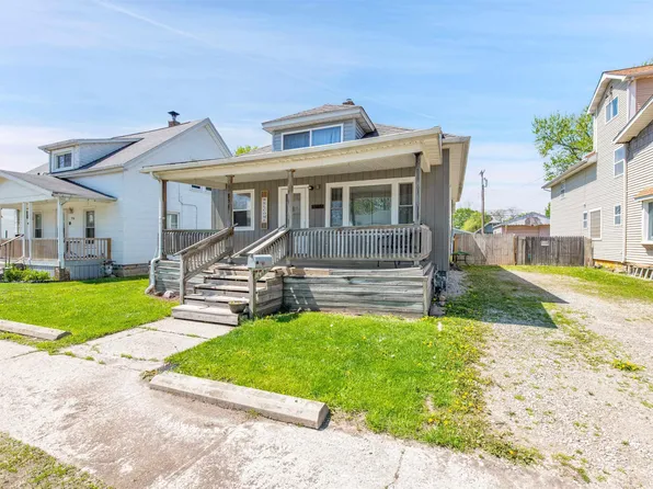 934 Smith St, Monroe, MI 48161