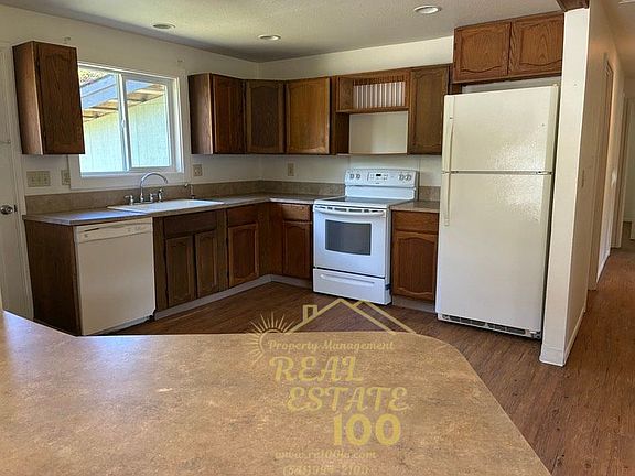5th image of 2538 NE 33rd St