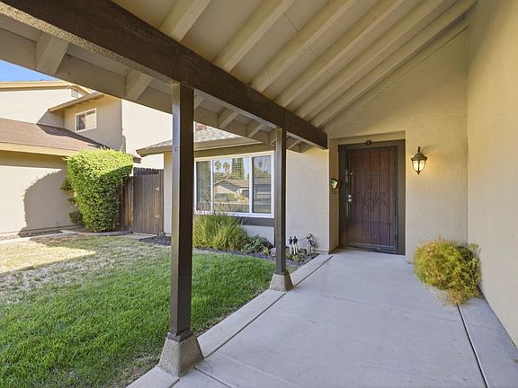 5th image of 3009 Nikol St