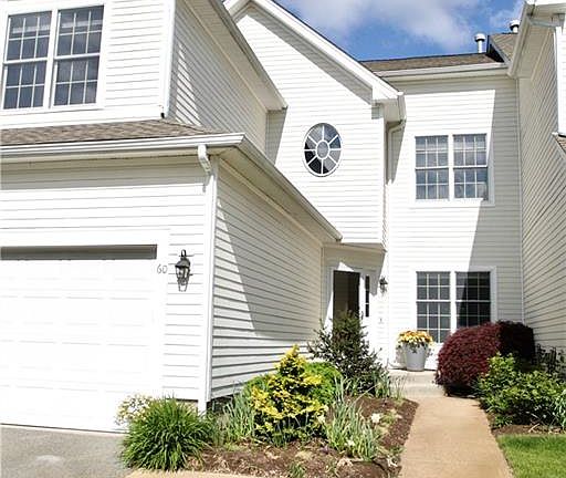 3rd image of 60 Deep Meadow Ln