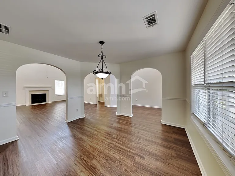 6250 Mulberry Park Dr — Photo 5