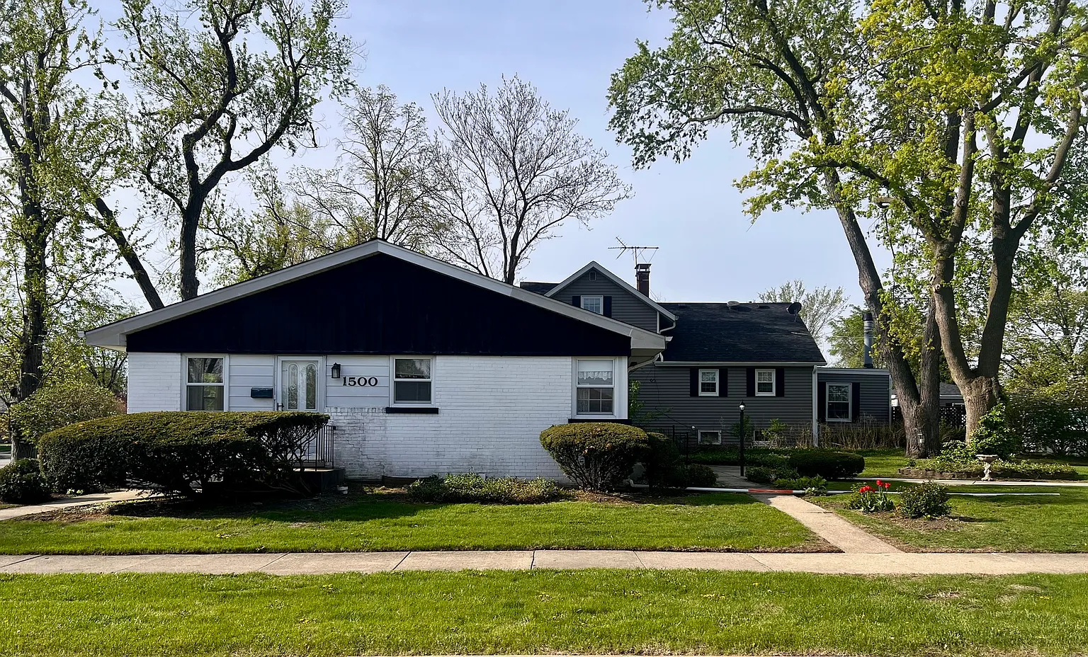 1500 N Hillside Ave photo 1