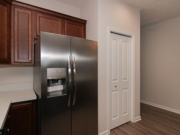4th image of 116 Pebble Creek Ln
