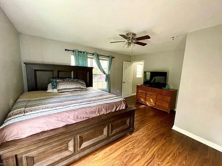 304 Fairview Ave — Photo 6