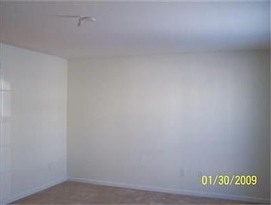 5th image of 222 E Pease Ave