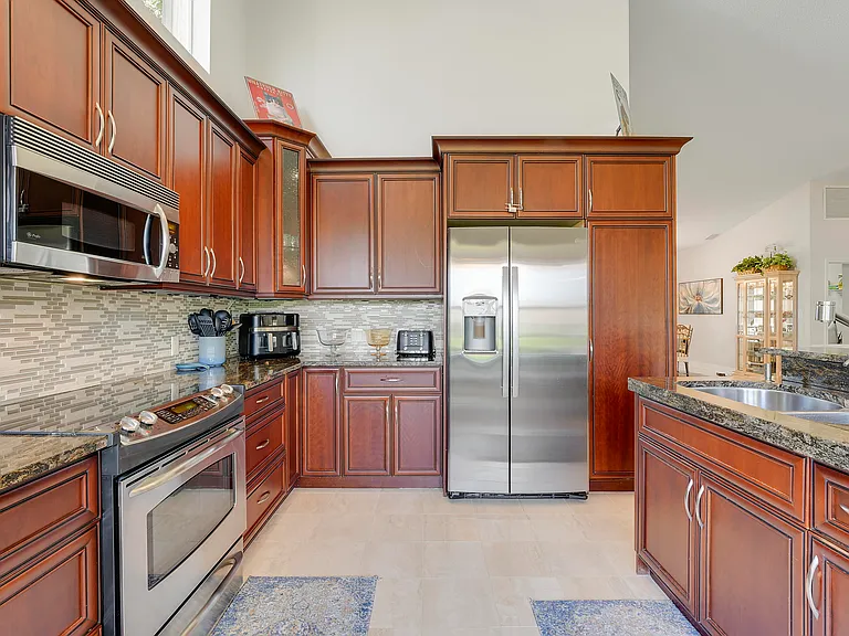 7136 Ashford Ln — Photo 22