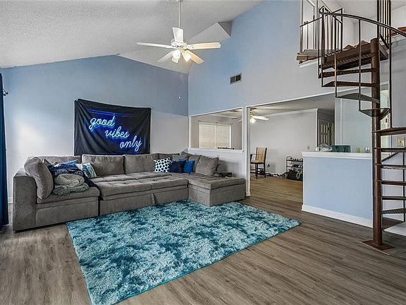 3rd image of 9 Heritage Ln #35