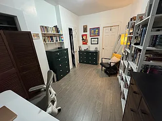 Rented by R New York